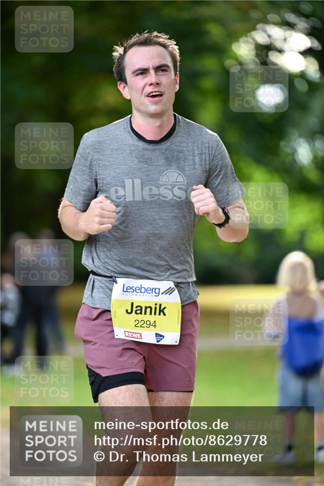 31.08.2025 - 21. Blankeneser Heldenlauf Dr. Thomas Lammeyer http://msf.ph/oto/8629778 31.08.2025 10:08:44 Laufen 2294 meine-sportfotos.de