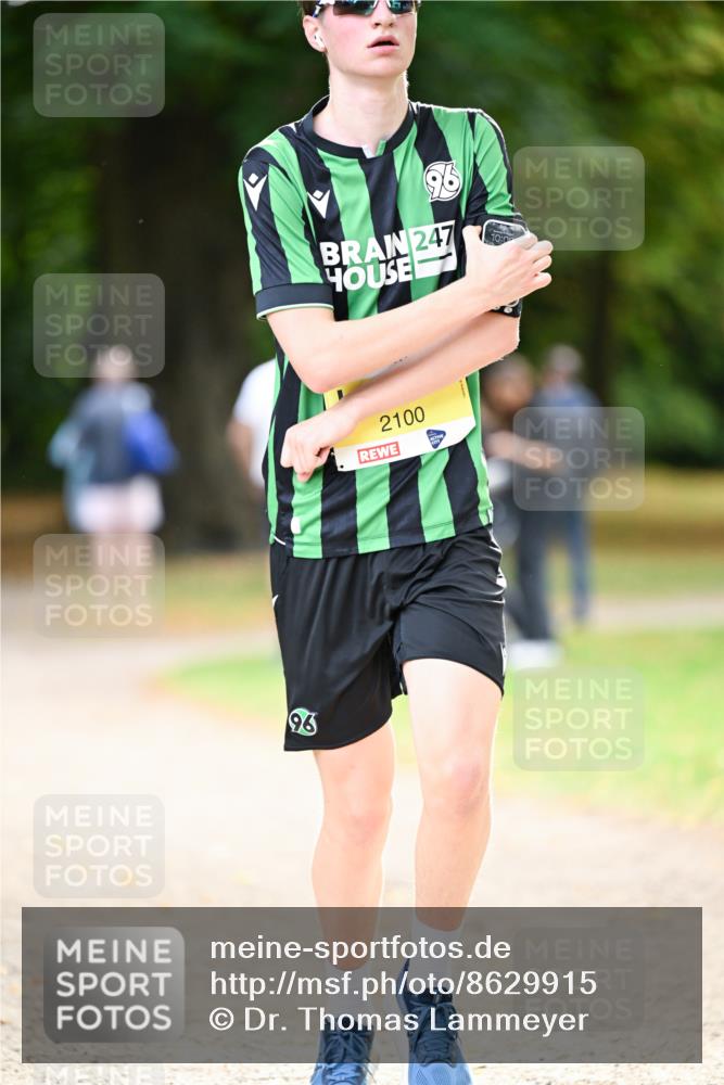 31.08.2025 - 21. Blankeneser Heldenlauf Dr. Thomas Lammeyer http://msf.ph/oto/8629915 31.08.2025 10:09:39 Laufen 96, 96, 247, 2100 meine-sportfotos.de