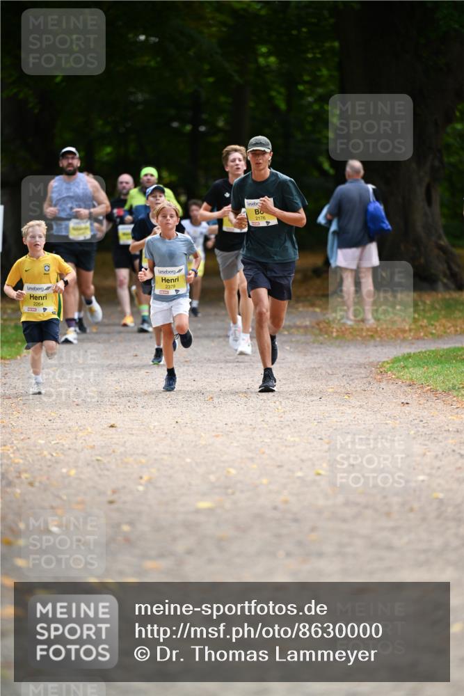 31.08.2025 - 21. Blankeneser Heldenlauf Dr. Thomas Lammeyer http://msf.ph/oto/8630000 31.08.2025 10:10:20 Laufen 2264, 2379, 2176 meine-sportfotos.de