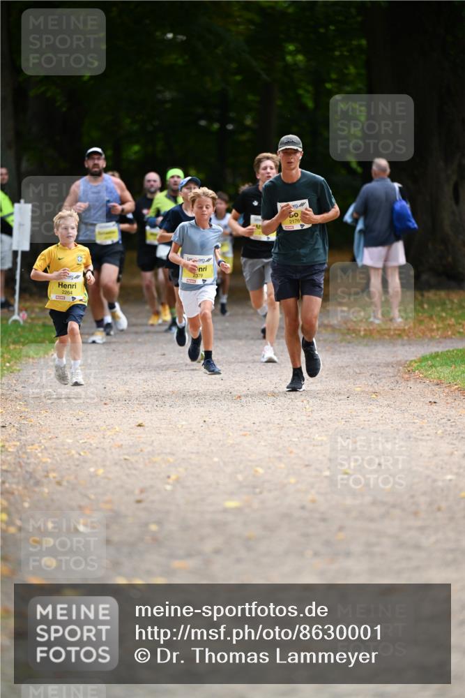 31.08.2025 - 21. Blankeneser Heldenlauf Dr. Thomas Lammeyer http://msf.ph/oto/8630001 31.08.2025 10:10:20 Laufen 2264, 2379, 30, 2176 meine-sportfotos.de