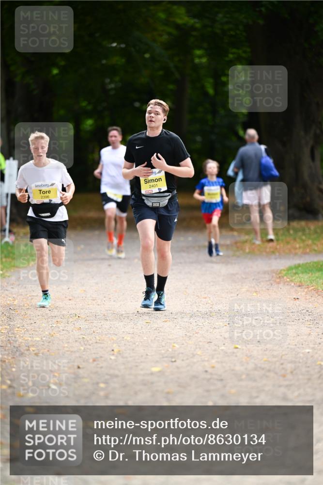 31.08.2025 - 21. Blankeneser Heldenlauf Dr. Thomas Lammeyer http://msf.ph/oto/8630134 31.08.2025 10:11:26 Laufen 414, 2396, 2401 meine-sportfotos.de