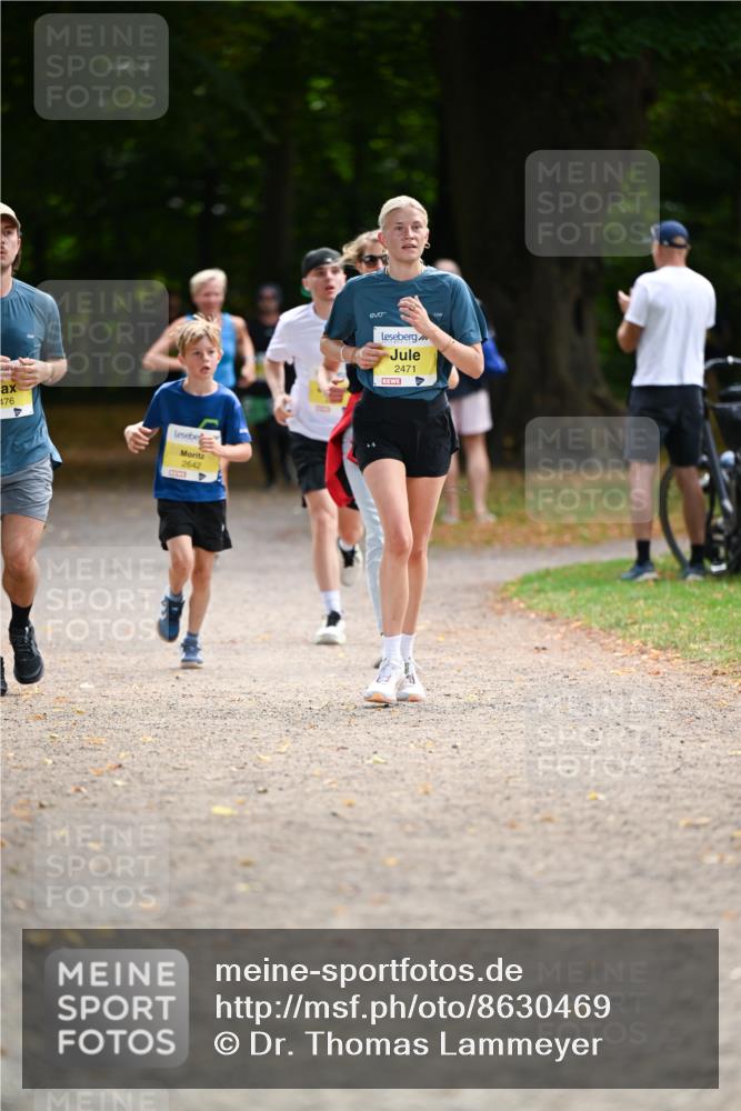 31.08.2025 - 21. Blankeneser Heldenlauf Dr. Thomas Lammeyer http://msf.ph/oto/8630469 31.08.2025 10:13:10 Laufen 476, 2642, 2471 meine-sportfotos.de