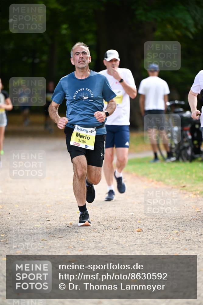 31.08.2025 - 21. Blankeneser Heldenlauf Dr. Thomas Lammeyer http://msf.ph/oto/8630592 31.08.2025 10:13:40 Laufen 2295 meine-sportfotos.de