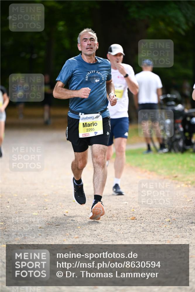 31.08.2025 - 21. Blankeneser Heldenlauf Dr. Thomas Lammeyer http://msf.ph/oto/8630594 31.08.2025 10:13:40 Laufen 2295 meine-sportfotos.de