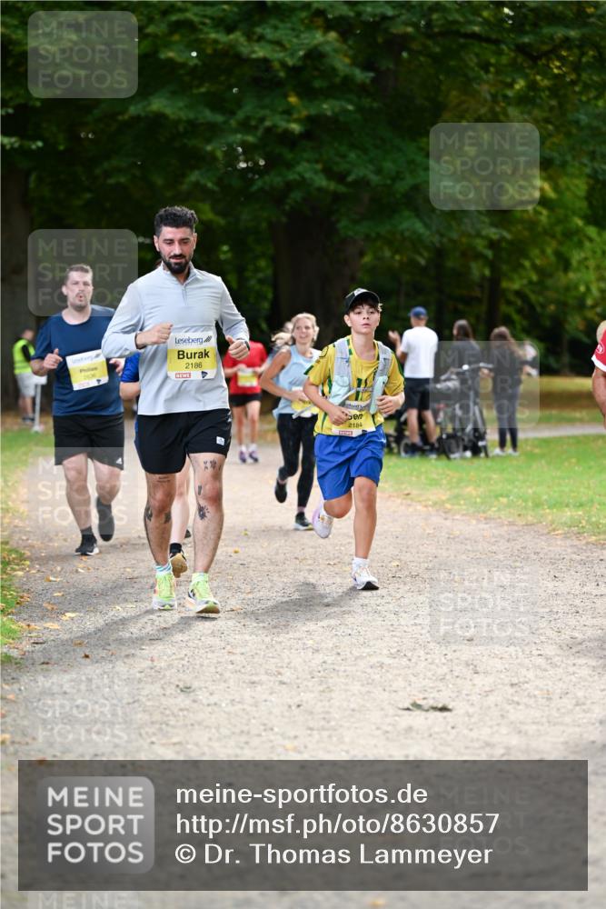 31.08.2025 - 21. Blankeneser Heldenlauf Dr. Thomas Lammeyer http://msf.ph/oto/8630857 31.08.2025 10:14:49 Laufen 2186, 2184 meine-sportfotos.de