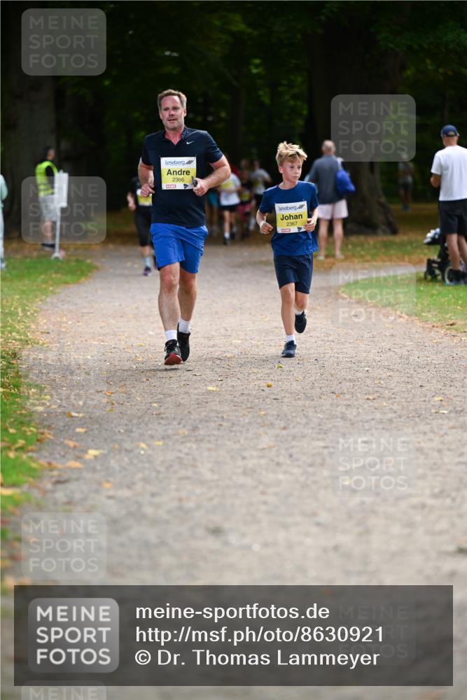 31.08.2025 - 21. Blankeneser Heldenlauf Dr. Thomas Lammeyer http://msf.ph/oto/8630921 31.08.2025 10:15:02 Laufen 2366, 2367 meine-sportfotos.de