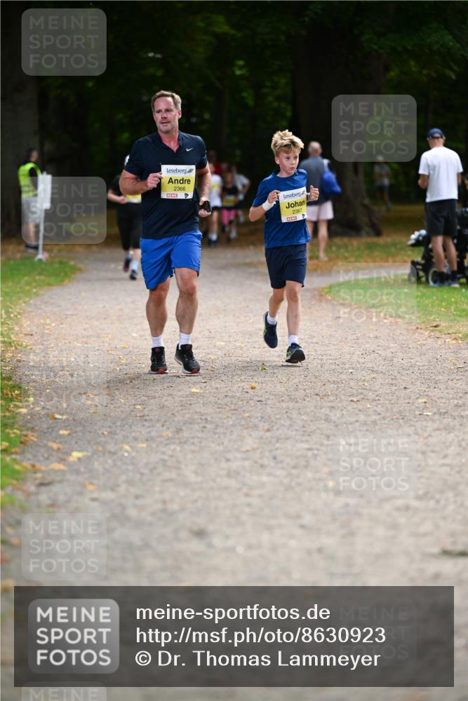 31.08.2025 - 21. Blankeneser Heldenlauf Dr. Thomas Lammeyer http://msf.ph/oto/8630923 31.08.2025 10:15:02 Laufen 2366, 2367 meine-sportfotos.de