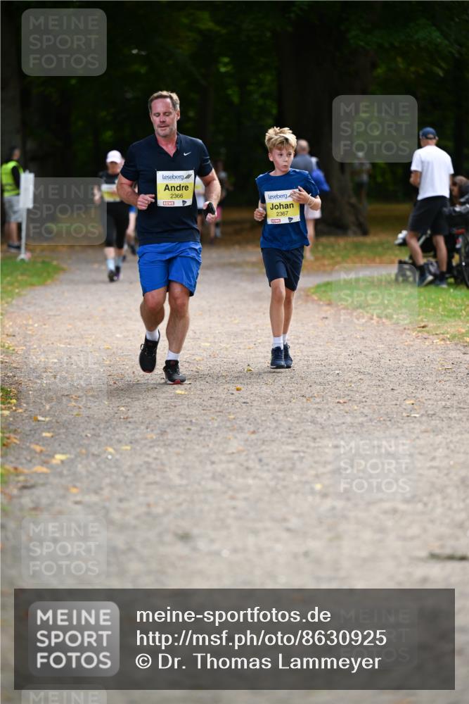 31.08.2025 - 21. Blankeneser Heldenlauf Dr. Thomas Lammeyer http://msf.ph/oto/8630925 31.08.2025 10:15:02 Laufen 2366, 2367 meine-sportfotos.de