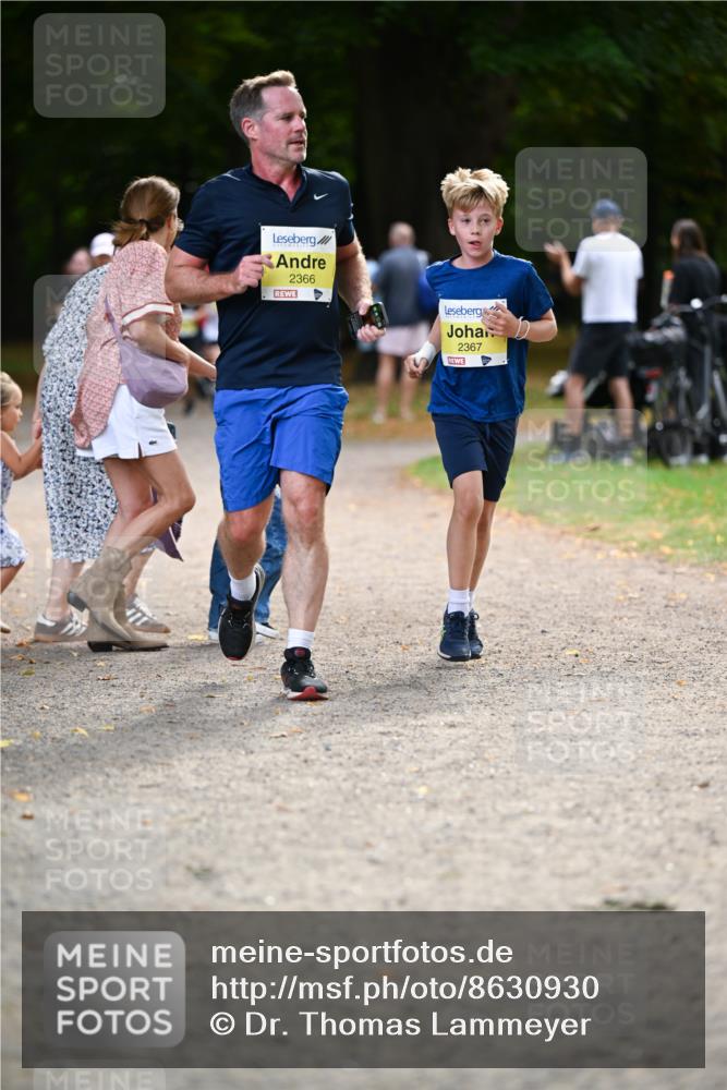 31.08.2025 - 21. Blankeneser Heldenlauf Dr. Thomas Lammeyer http://msf.ph/oto/8630930 31.08.2025 10:15:04 Laufen 2366, 2367 meine-sportfotos.de