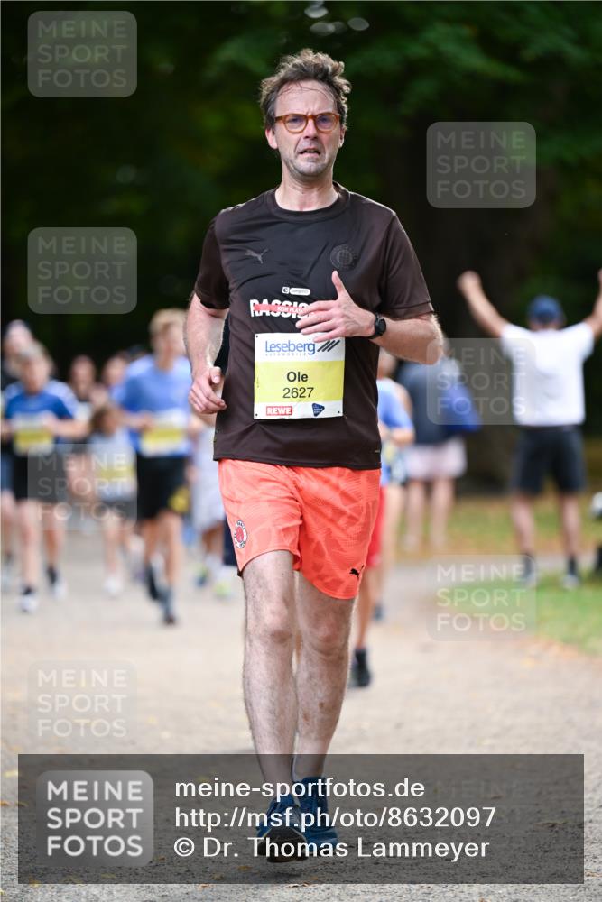 31.08.2025 - 21. Blankeneser Heldenlauf Dr. Thomas Lammeyer http://msf.ph/oto/8632097 31.08.2025 10:19:41 Laufen 2627 meine-sportfotos.de