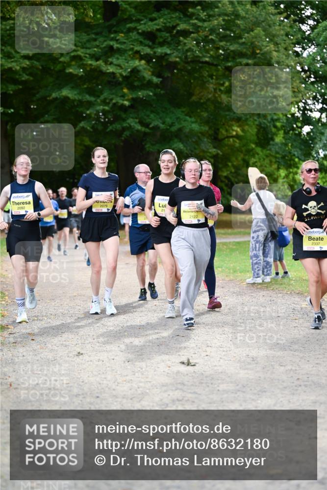 31.08.2025 - 21. Blankeneser Heldenlauf Dr. Thomas Lammeyer http://msf.ph/oto/8632180 31.08.2025 10:20:00 Laufen 2092, 2079, 21, 2122, 2337 meine-sportfotos.de