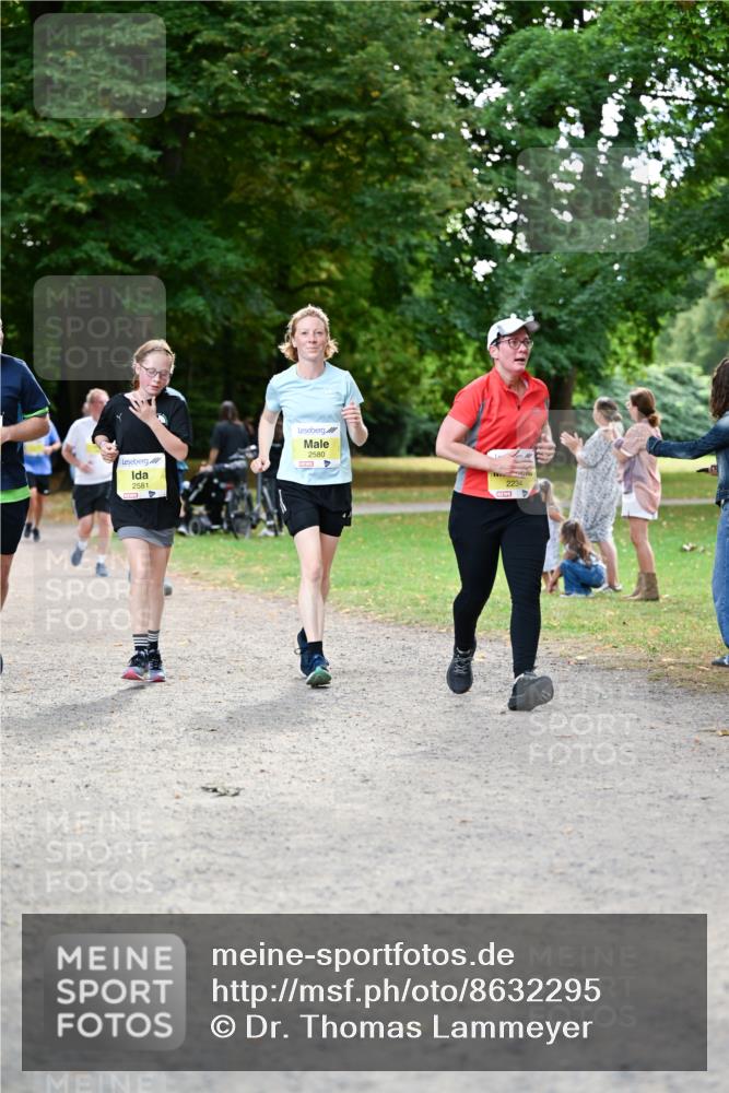 31.08.2025 - 21. Blankeneser Heldenlauf Dr. Thomas Lammeyer http://msf.ph/oto/8632295 31.08.2025 10:20:23 Laufen 2581, 2580, 2234 meine-sportfotos.de