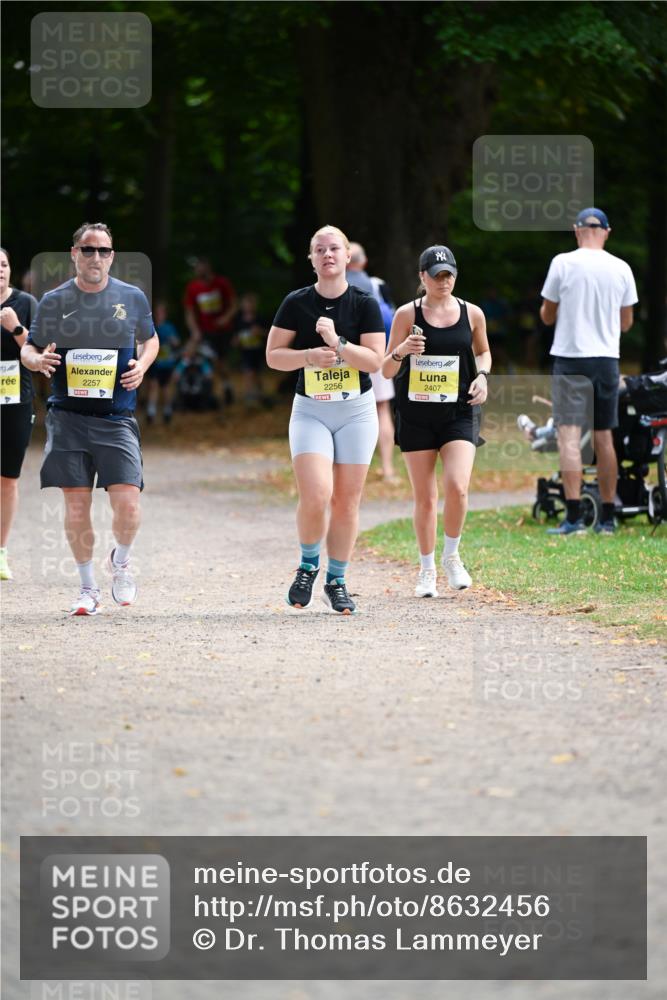 31.08.2025 - 21. Blankeneser Heldenlauf Dr. Thomas Lammeyer http://msf.ph/oto/8632456 31.08.2025 10:21:03 Laufen 80, 2257, 2256, 2407, 4 meine-sportfotos.de