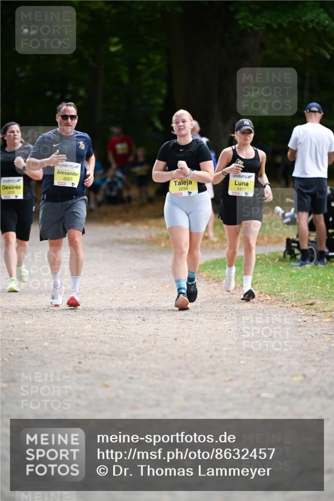 31.08.2025 - 21. Blankeneser Heldenlauf Dr. Thomas Lammeyer http://msf.ph/oto/8632457 31.08.2025 10:21:03 Laufen 2530, 2257, 2256, 2407 meine-sportfotos.de
