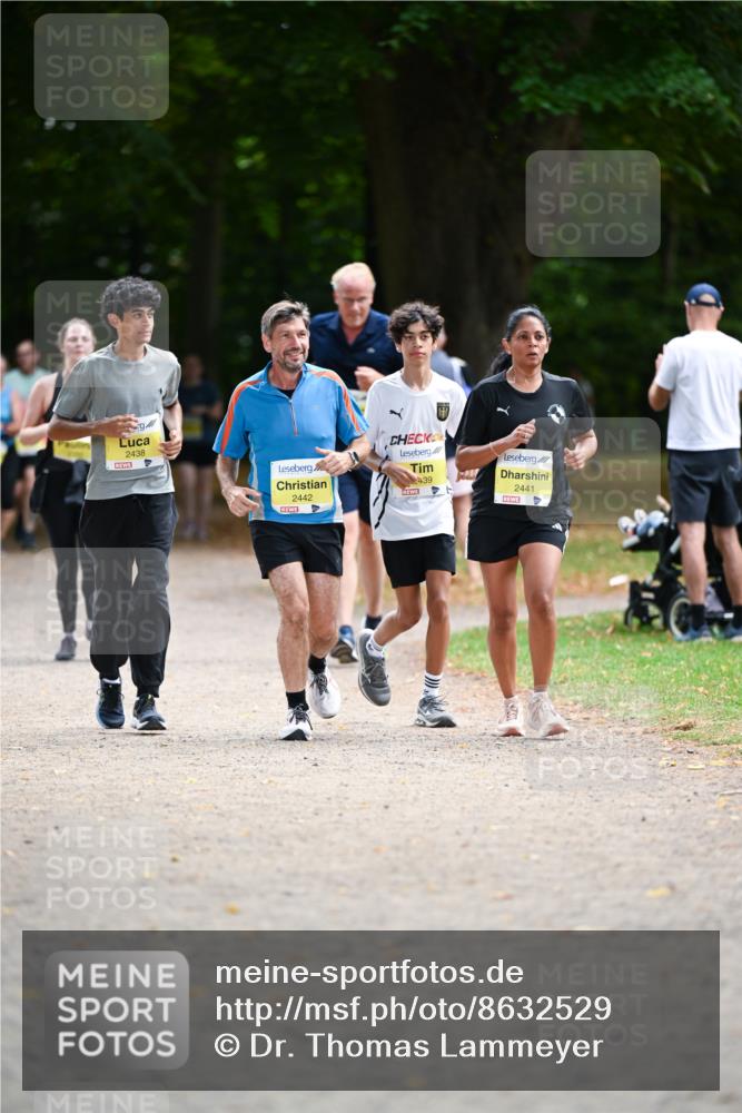 31.08.2025 - 21. Blankeneser Heldenlauf Dr. Thomas Lammeyer http://msf.ph/oto/8632529 31.08.2025 10:21:33 Laufen 2438, 2442, 439, 2441 meine-sportfotos.de