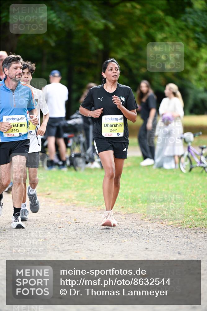 31.08.2025 - 21. Blankeneser Heldenlauf Dr. Thomas Lammeyer http://msf.ph/oto/8632544 31.08.2025 10:21:35 Laufen 2442, 2441 meine-sportfotos.de