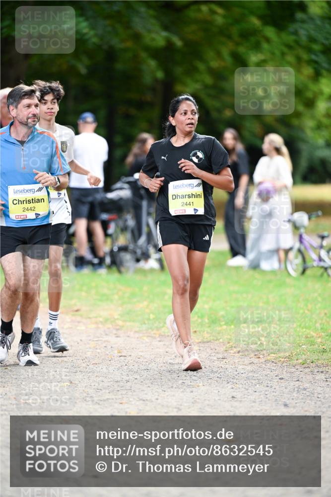 31.08.2025 - 21. Blankeneser Heldenlauf Dr. Thomas Lammeyer http://msf.ph/oto/8632545 31.08.2025 10:21:36 Laufen 2442, 2441 meine-sportfotos.de