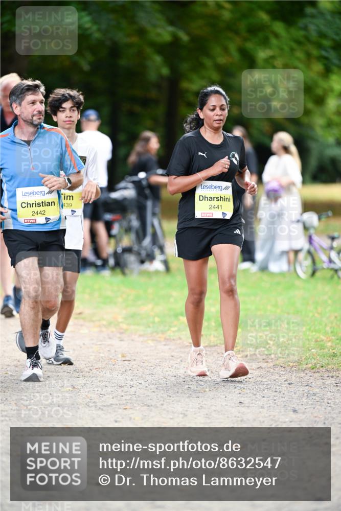 31.08.2025 - 21. Blankeneser Heldenlauf Dr. Thomas Lammeyer http://msf.ph/oto/8632547 31.08.2025 10:21:36 Laufen 439, 2442, 2441 meine-sportfotos.de