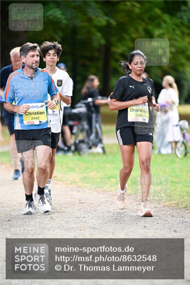 31.08.2025 - 21. Blankeneser Heldenlauf Dr. Thomas Lammeyer http://msf.ph/oto/8632548 31.08.2025 10:21:36 Laufen 2442, 2441 meine-sportfotos.de