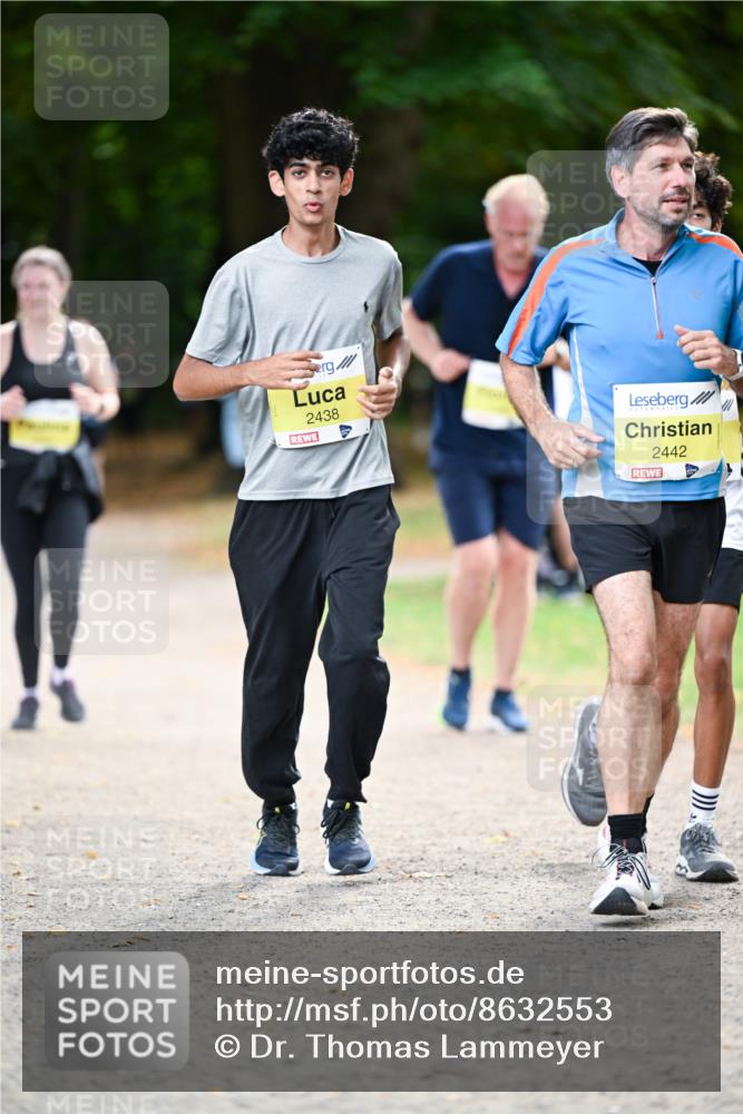 31.08.2025 - 21. Blankeneser Heldenlauf Dr. Thomas Lammeyer http://msf.ph/oto/8632553 31.08.2025 10:21:37 Laufen 2438, 2442 meine-sportfotos.de