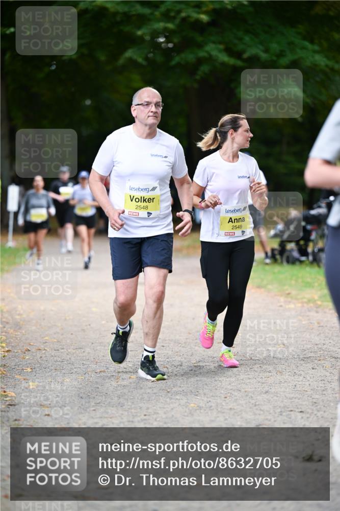 31.08.2025 - 21. Blankeneser Heldenlauf Dr. Thomas Lammeyer http://msf.ph/oto/8632705 31.08.2025 10:22:11 Laufen 2548, 2549 meine-sportfotos.de