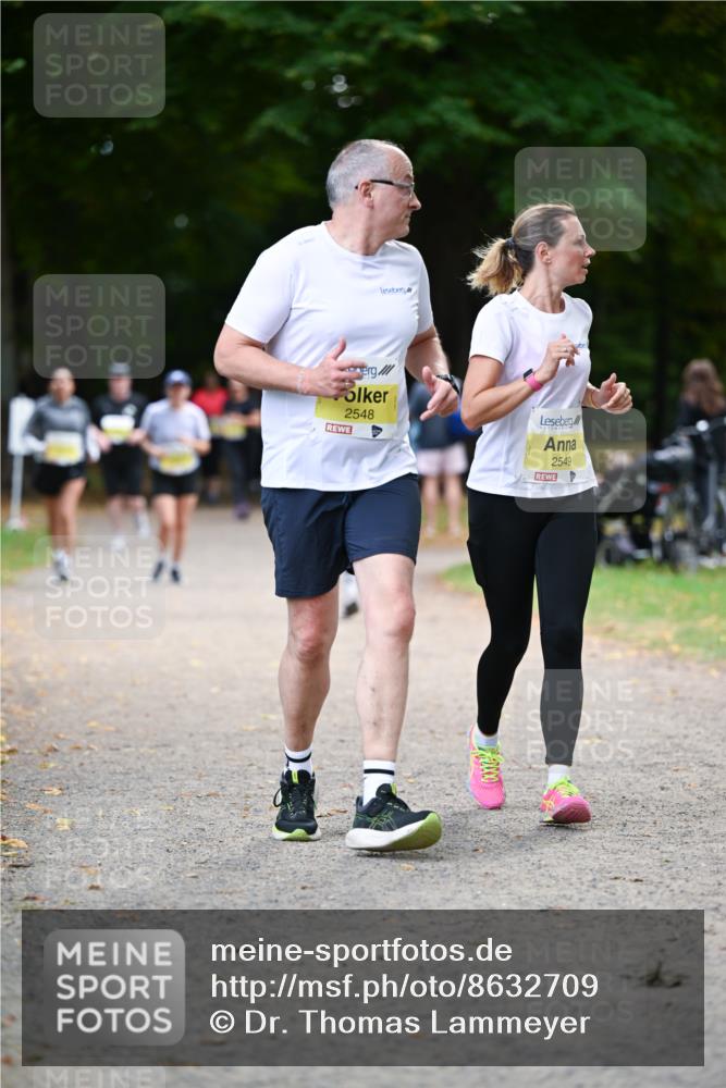 31.08.2025 - 21. Blankeneser Heldenlauf Dr. Thomas Lammeyer http://msf.ph/oto/8632709 31.08.2025 10:22:11 Laufen 2548, 2549 meine-sportfotos.de