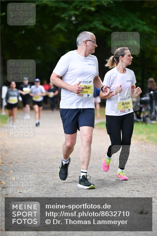 31.08.2025 - 21. Blankeneser Heldenlauf Dr. Thomas Lammeyer http://msf.ph/oto/8632710 31.08.2025 10:22:11 Laufen 2548, 2549 meine-sportfotos.de