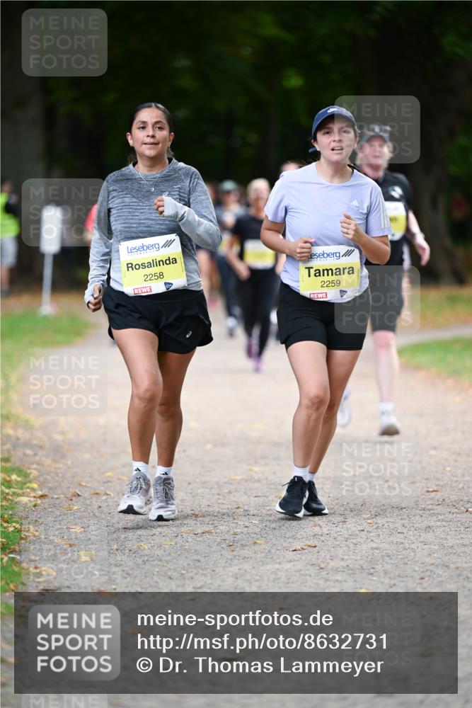 31.08.2025 - 21. Blankeneser Heldenlauf Dr. Thomas Lammeyer http://msf.ph/oto/8632731 31.08.2025 10:22:19 Laufen 2258, 2259 meine-sportfotos.de