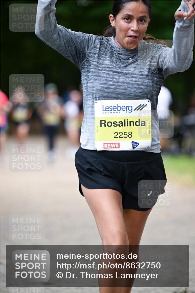 31.08.2025 - 21. Blankeneser Heldenlauf Dr. Thomas Lammeyer http://msf.ph/oto/8632750 31.08.2025 10:22:22 Laufen 2258 meine-sportfotos.de