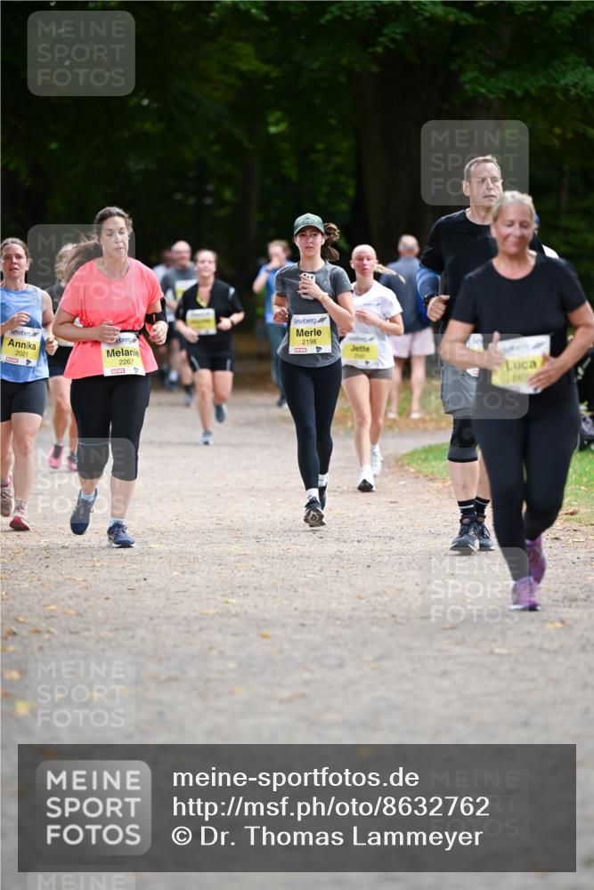 31.08.2025 - 21. Blankeneser Heldenlauf Dr. Thomas Lammeyer http://msf.ph/oto/8632762 31.08.2025 10:22:25 Laufen 2021, 2267, 2198, 2547, 2400 meine-sportfotos.de