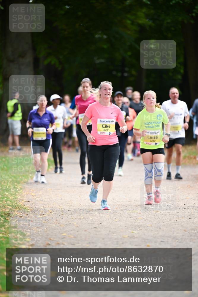 31.08.2025 - 21. Blankeneser Heldenlauf Dr. Thomas Lammeyer http://msf.ph/oto/8632870 31.08.2025 10:22:47 Laufen 2290, 202, 2289 meine-sportfotos.de