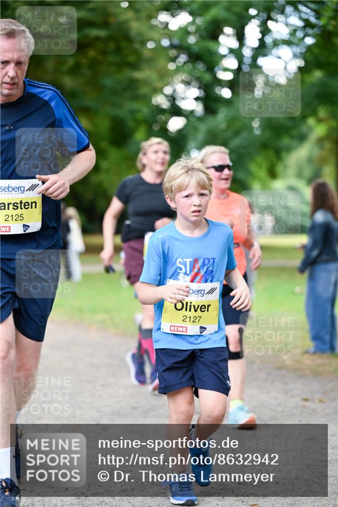 31.08.2025 - 21. Blankeneser Heldenlauf Dr. Thomas Lammeyer http://msf.ph/oto/8632942 31.08.2025 10:23:00 Laufen 2125, 2127 meine-sportfotos.de