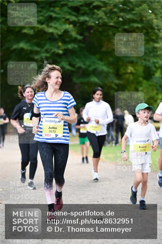 31.08.2025 - 21. Blankeneser Heldenlauf Dr. Thomas Lammeyer http://msf.ph/oto/8632951 31.08.2025 10:23:04 Laufen 2670, 2674 meine-sportfotos.de