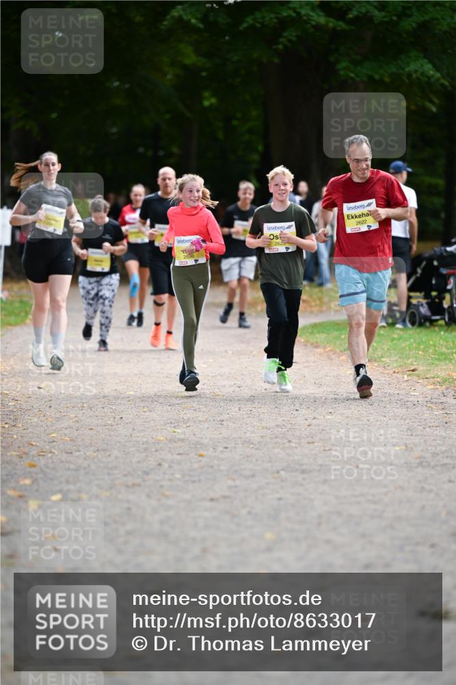 31.08.2025 - 21. Blankeneser Heldenlauf Dr. Thomas Lammeyer http://msf.ph/oto/8633017 31.08.2025 10:23:17 Laufen 2696, 2625, 2622 meine-sportfotos.de