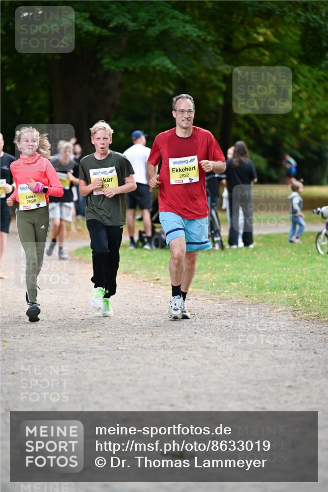 31.08.2025 - 21. Blankeneser Heldenlauf Dr. Thomas Lammeyer http://msf.ph/oto/8633019 31.08.2025 10:23:19 Laufen 2696, 623, 2622 meine-sportfotos.de