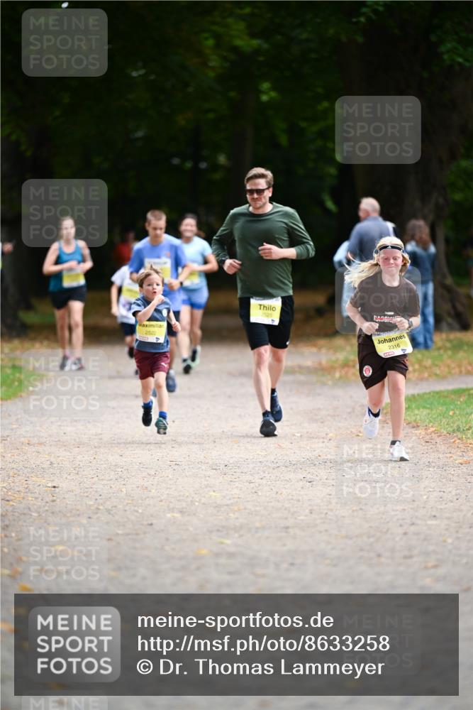 31.08.2025 - 21. Blankeneser Heldenlauf Dr. Thomas Lammeyer http://msf.ph/oto/8633258 31.08.2025 10:24:23 Laufen 2522, 2520, 2316 meine-sportfotos.de