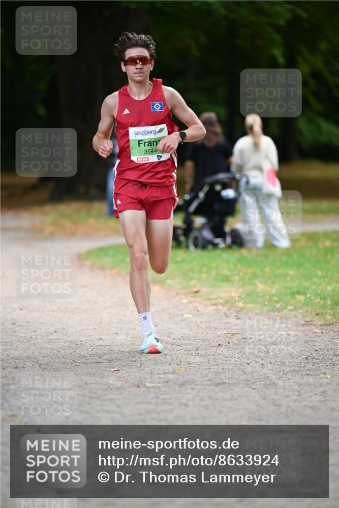 31.08.2025 - 21. Blankeneser Heldenlauf Dr. Thomas Lammeyer http://msf.ph/oto/8633924 31.08.2025 10:27:30 Laufen 3544 meine-sportfotos.de