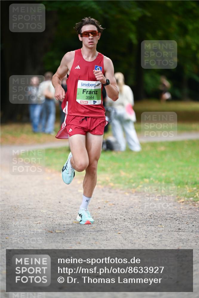 31.08.2025 - 21. Blankeneser Heldenlauf Dr. Thomas Lammeyer http://msf.ph/oto/8633927 31.08.2025 10:27:30 Laufen 3544, 90 meine-sportfotos.de