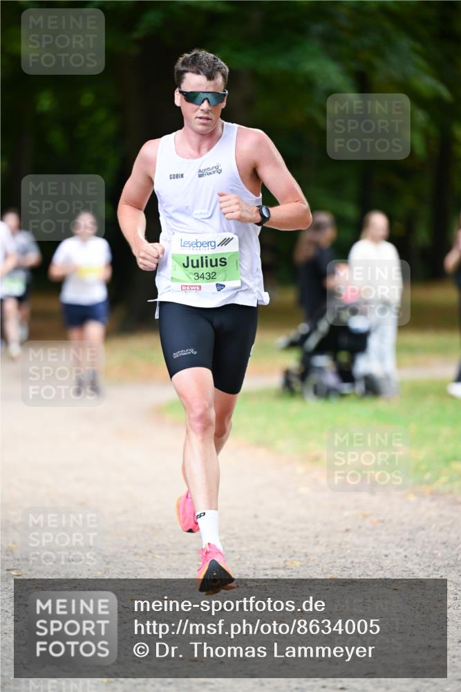 31.08.2025 - 21. Blankeneser Heldenlauf Dr. Thomas Lammeyer http://msf.ph/oto/8634005 31.08.2025 10:27:58 Laufen 3432 meine-sportfotos.de