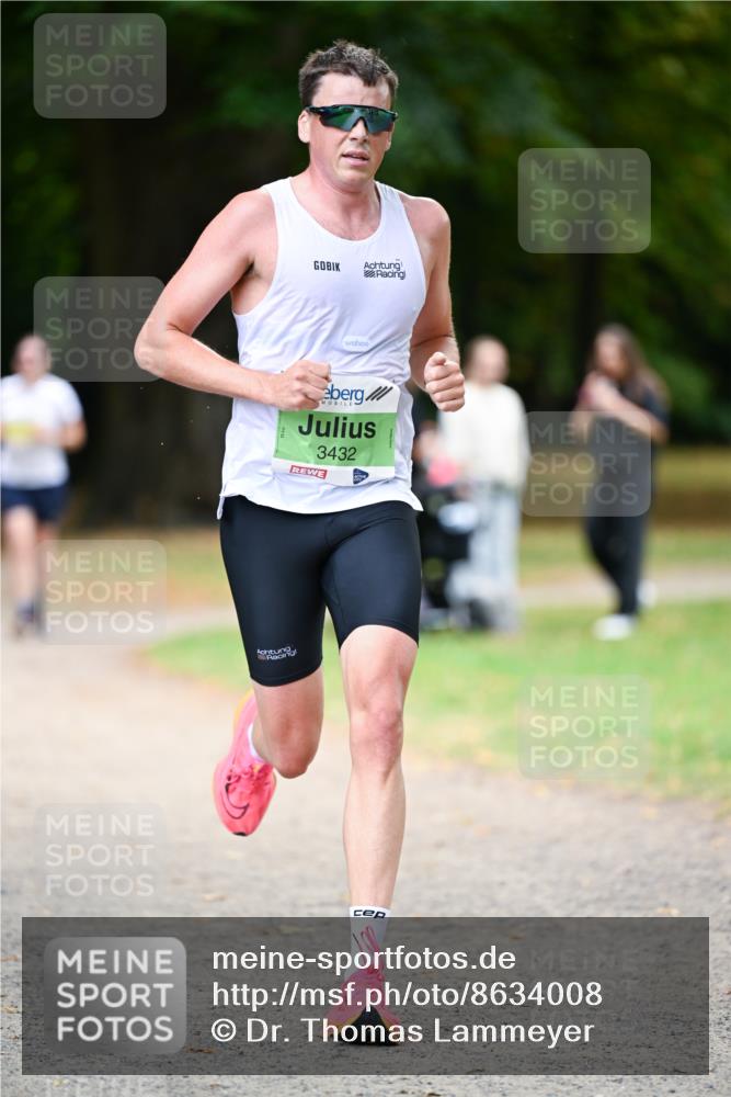 31.08.2025 - 21. Blankeneser Heldenlauf Dr. Thomas Lammeyer http://msf.ph/oto/8634008 31.08.2025 10:27:58 Laufen 3432 meine-sportfotos.de