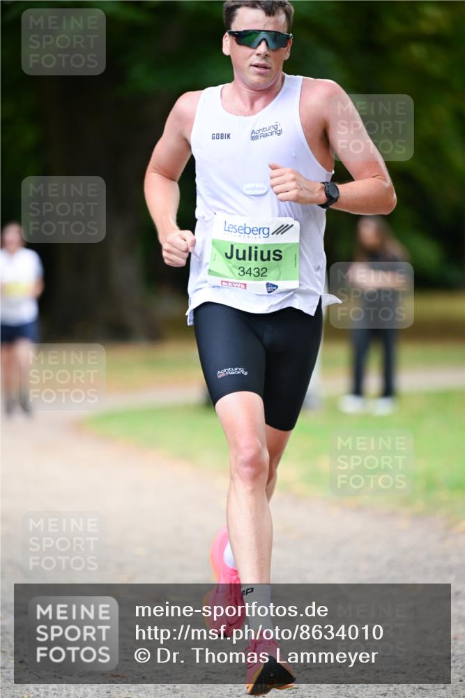 31.08.2025 - 21. Blankeneser Heldenlauf Dr. Thomas Lammeyer http://msf.ph/oto/8634010 31.08.2025 10:27:58 Laufen 3432 meine-sportfotos.de