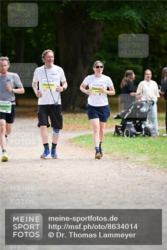 31.08.2025 - 21. Blankeneser Heldenlauf Dr. Thomas Lammeyer http://msf.ph/oto/8634014 31.08.2025 10:28:03 Laufen 3409, 2606, 2546 meine-sportfotos.de