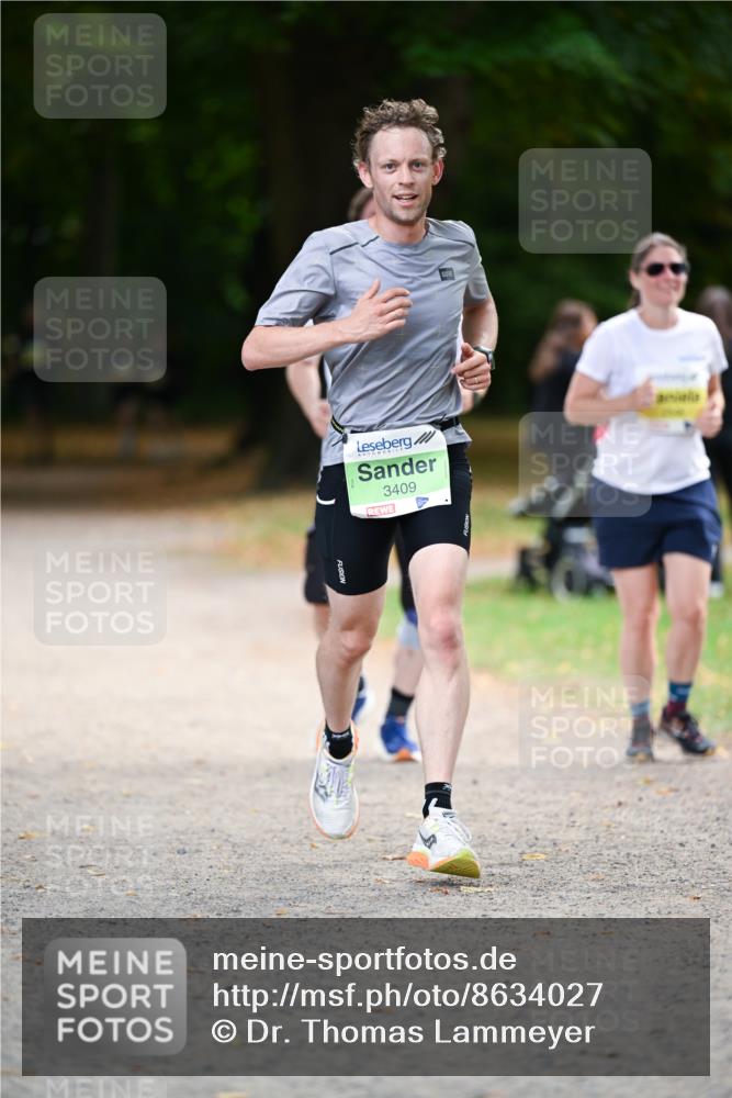 31.08.2025 - 21. Blankeneser Heldenlauf Dr. Thomas Lammeyer http://msf.ph/oto/8634027 31.08.2025 10:28:05 Laufen 3409 meine-sportfotos.de