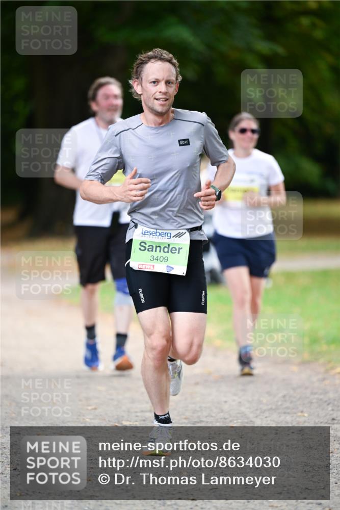 31.08.2025 - 21. Blankeneser Heldenlauf Dr. Thomas Lammeyer http://msf.ph/oto/8634030 31.08.2025 10:28:06 Laufen 3409 meine-sportfotos.de