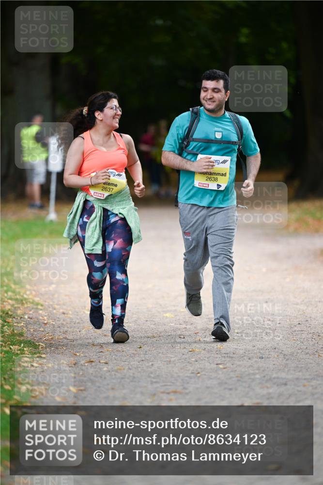 31.08.2025 - 21. Blankeneser Heldenlauf Dr. Thomas Lammeyer http://msf.ph/oto/8634123 31.08.2025 10:29:00 Laufen 2637, 2638 meine-sportfotos.de