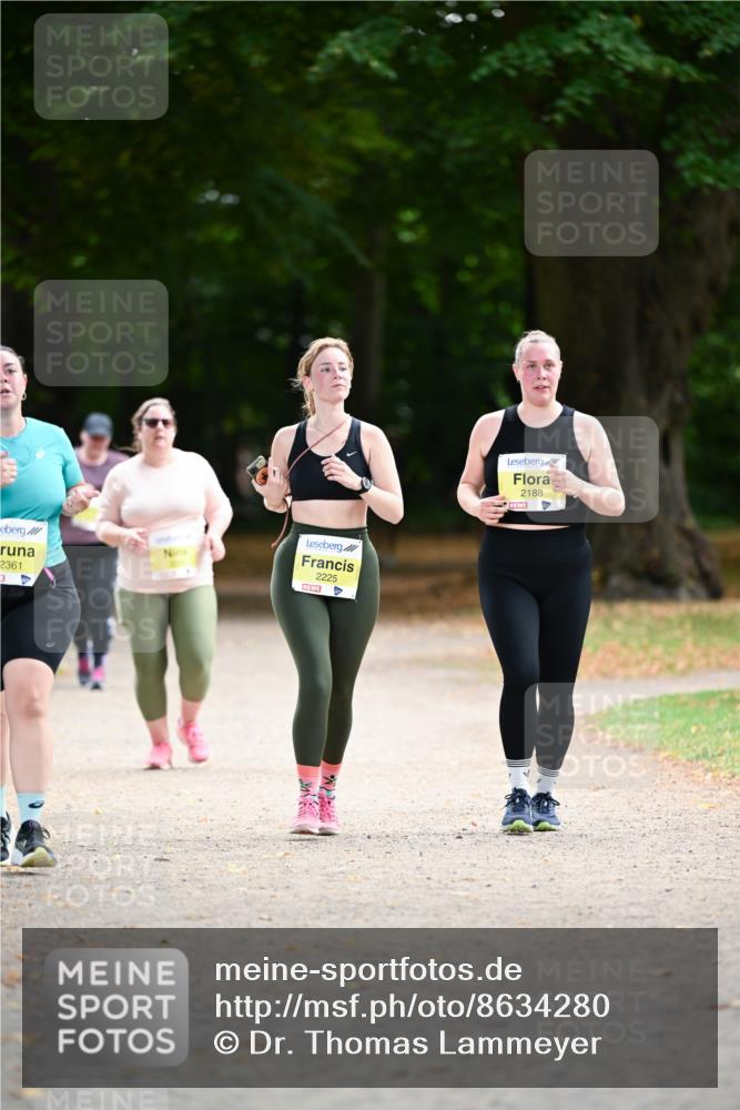 31.08.2025 - 21. Blankeneser Heldenlauf Dr. Thomas Lammeyer http://msf.ph/oto/8634280 31.08.2025 10:30:06 Laufen 2361, 2225, 2188, 4 meine-sportfotos.de