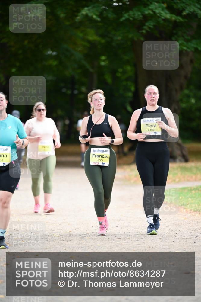 31.08.2025 - 21. Blankeneser Heldenlauf Dr. Thomas Lammeyer http://msf.ph/oto/8634287 31.08.2025 10:30:07 Laufen 61, 2225, 2188 meine-sportfotos.de