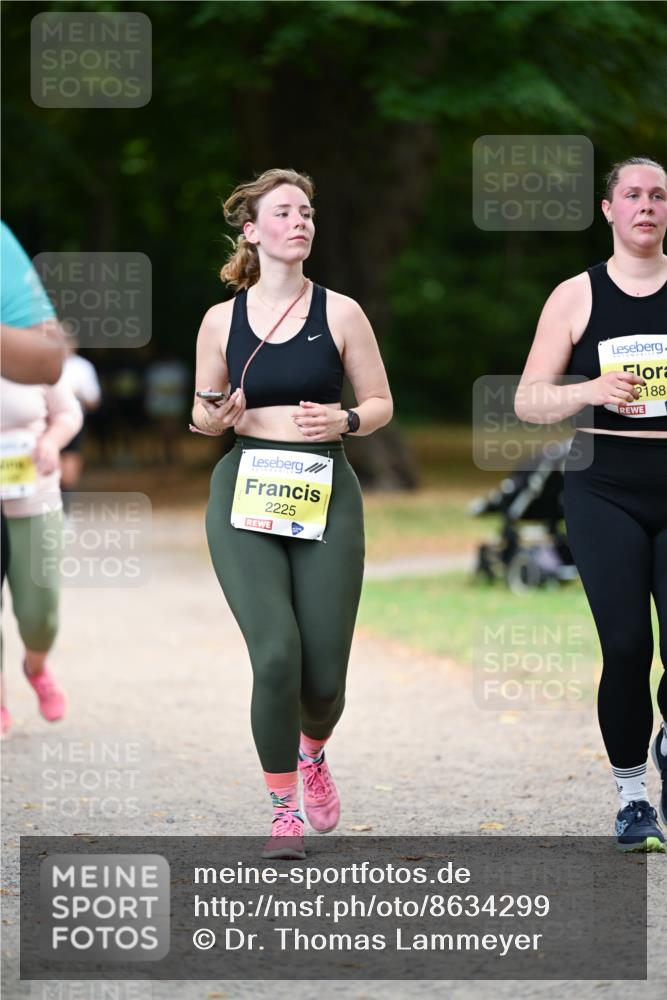 31.08.2025 - 21. Blankeneser Heldenlauf Dr. Thomas Lammeyer http://msf.ph/oto/8634299 31.08.2025 10:30:10 Laufen 2225, 2188 meine-sportfotos.de