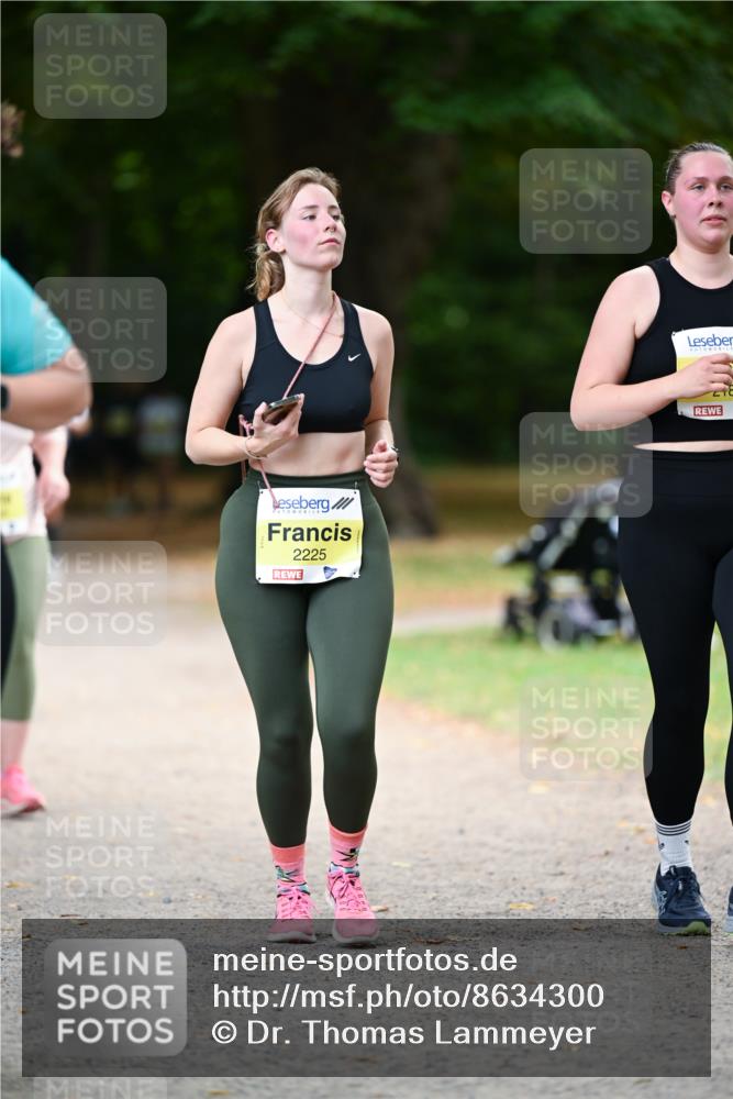 31.08.2025 - 21. Blankeneser Heldenlauf Dr. Thomas Lammeyer http://msf.ph/oto/8634300 31.08.2025 10:30:10 Laufen 2225 meine-sportfotos.de