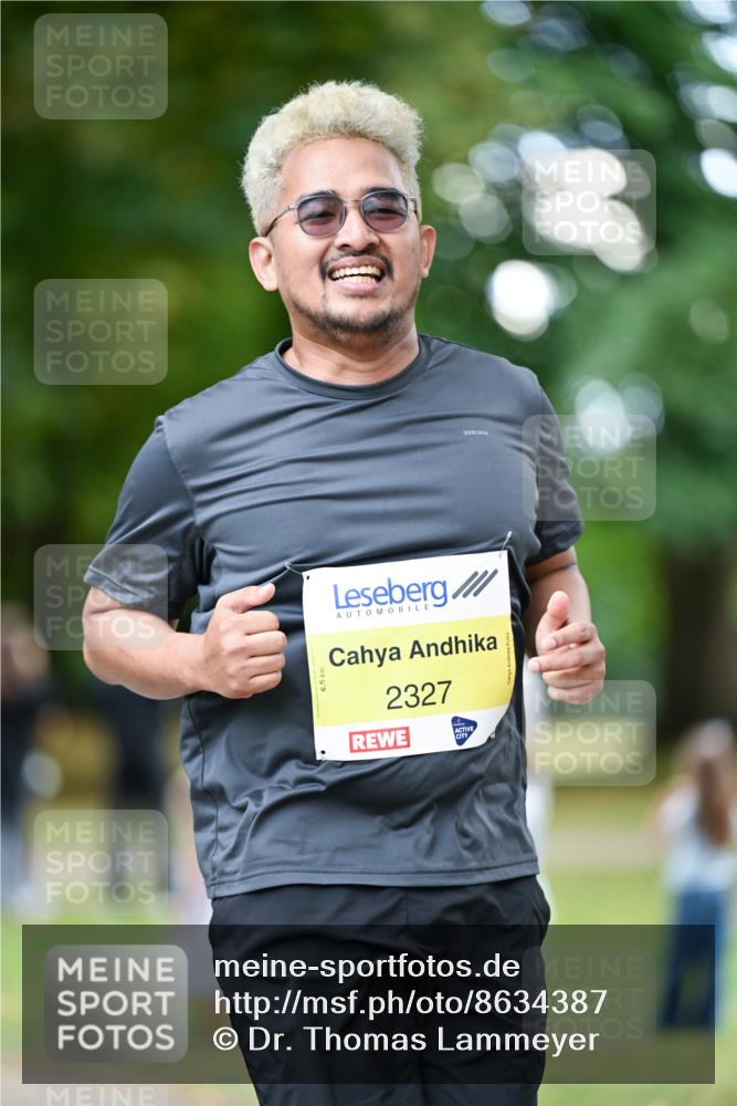 31.08.2025 - 21. Blankeneser Heldenlauf Dr. Thomas Lammeyer http://msf.ph/oto/8634387 31.08.2025 10:30:51 Laufen 6, 5, 2327 meine-sportfotos.de